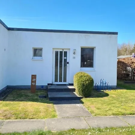 Saturn, Strandnah Holiday home Rostock