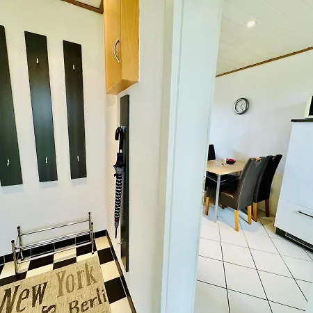 Saturn, Strandnah Feriehus