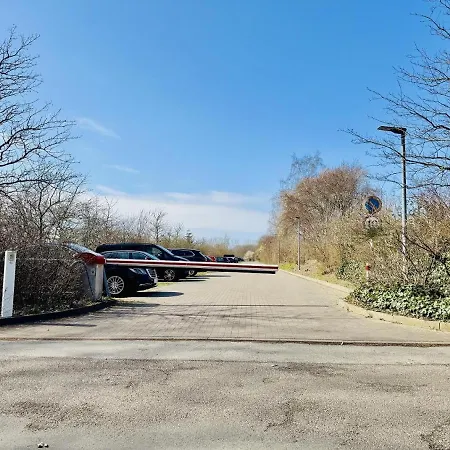 Saturn, Strandnah * Rostock