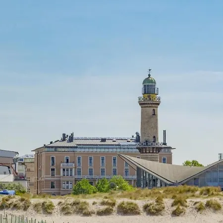 Saturn, Strandnah Rostock